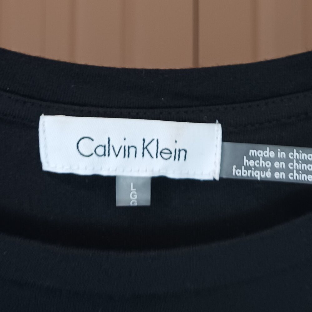 #152 3/$18 - Calvin Klein Black Short Sleeve Top Size L - Picture 5 of 5